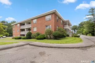 104 Oakwood Ave, West Hartford, CT 06119 - Photo 17