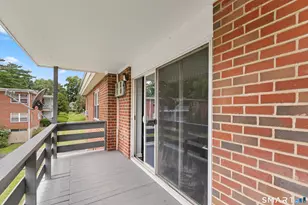 104 Oakwood Ave, West Hartford, CT 06119 - Photo 13