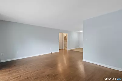104 Oakwood Avenue #B7, West Hartford, CT 06119 - Photo 5