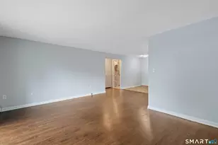 104 Oakwood Ave, West Hartford, CT 06119 - Photo 5