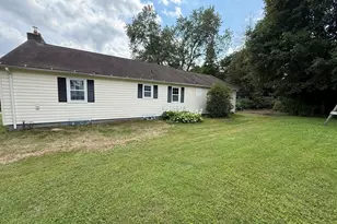 48 Center St, Watertown, CT 06795 - Photo 7