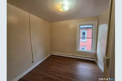 110 Babcock Street #3rd flr, Hartford, CT 06106 - Photo 5