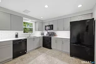 81 Warren Ave, Vernon, CT 06066 - Photo 5