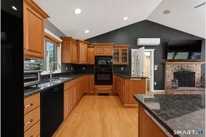 2 Sunnyside Avenue, Danbury, CT 06811 - Photo 7