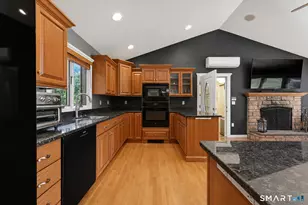 2 Sunnyside Ave, Danbury, CT 06811 - Photo 7
