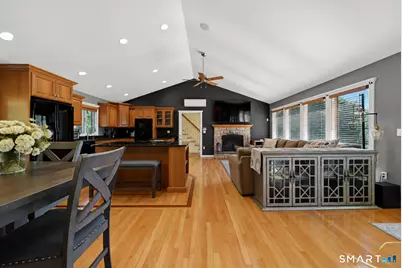 2 Sunnyside Avenue, Danbury, CT 06811 - Photo 9