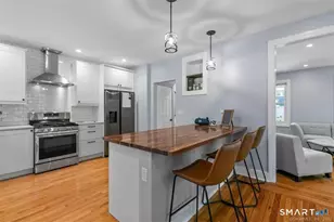 38 Beecher Pl, New Haven, CT 06512 - Photo 9