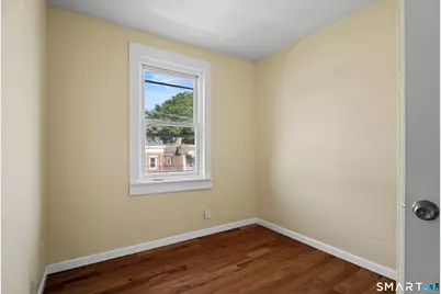 302 Dover Street, Bridgeport, CT 06610 - Photo 19
