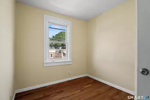 302 Dover St, Bridgeport, CT 06610 - Photo 19