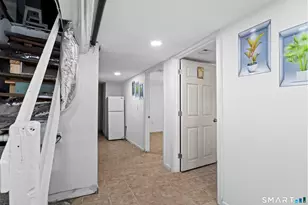 302 Dover St, Bridgeport, CT 06610 - Photo 25