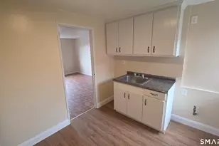 942 Wethersfield Ave, Hartford, CT 06114 - Photo 9