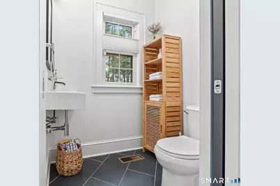 134-136 Whitman Avenue, West Hartford, CT 06107 - Photo 13