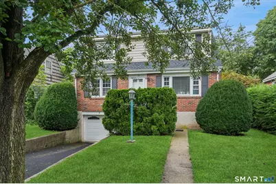 32 Hollow Wood Lane, Greenwich, CT 06831 - Photo 1