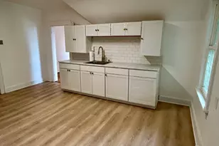 69 Summit St, Norwich, CT 06360 - Photo 3