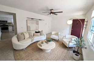 61 Dover Ct, Branford, CT 06405 - Photo 5