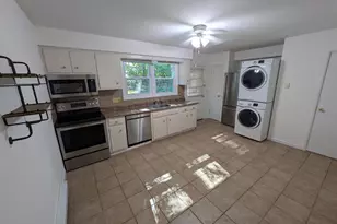 61 Dover Ct, Branford, CT 06405 - Photo 9