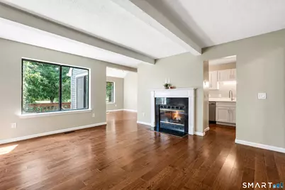 6 Wild Rose Court #6, Bloomfield, CT 06002 - Photo 5