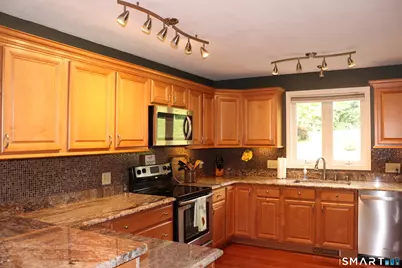 2 Metacomet Drive, East Granby, CT 06026 - Photo 5
