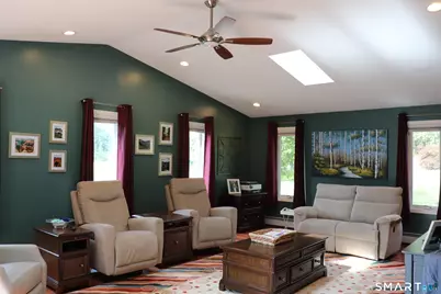2 Metacomet Drive, East Granby, CT 06026 - Photo 9