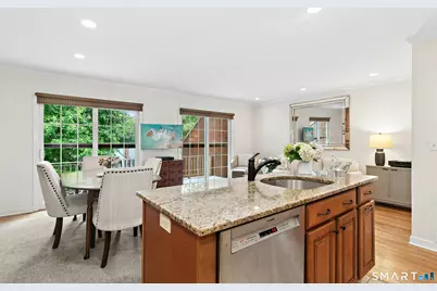 98 Roberton Crossing, Fairfield, CT 06825 - Photo 11