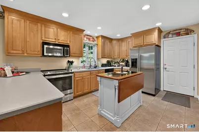 28 Tanglewood Drive, Preston, CT 06365 - Photo 5
