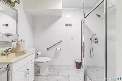 690 Forest Road #463, West Haven, CT 06516 - Photo 31