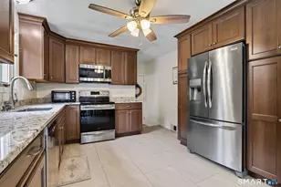 4 Palmer Rd, North Haven, CT 06473 - Photo 17