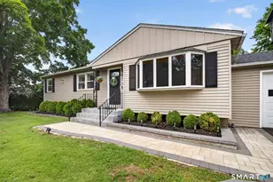 4 Palmer Rd, North Haven, CT 06473 - Photo 3