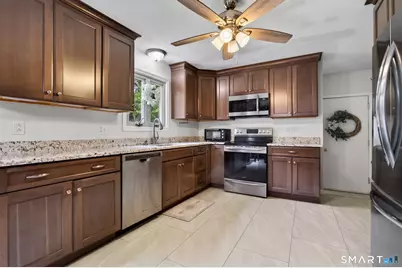 4 Palmer Road, North Haven, CT 06473 - Photo 15