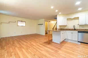 107 Meadow St, Milford, CT 06461 - Photo 9