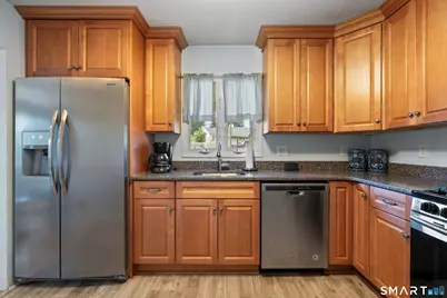 669 Bradley Street, East Haven, CT 06512 - Photo 9