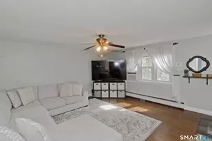 52 Brandywine Ln, Suffield, CT 06078 - Photo 3