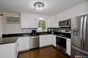 52 Brandywine Ln, Suffield, CT 06078 - Photo 7
