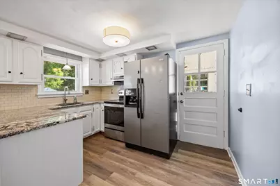 39 Whiteside Street, Newington, CT 06111 - Photo 9