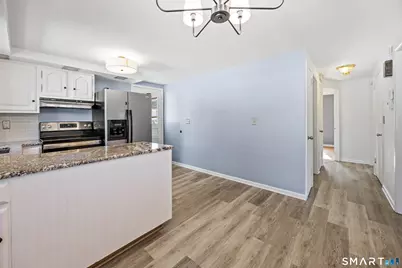 39 Whiteside Street, Newington, CT 06111 - Photo 11