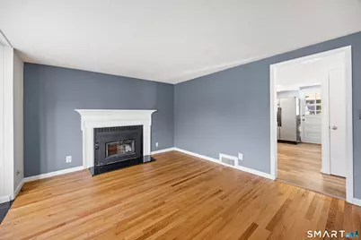 39 Whiteside Street, Newington, CT 06111 - Photo 3