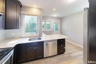 88 Vineyard Rd, Hamden, CT 06517 - Photo 7