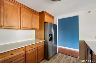 3250 Fairfield Ave, Bridgeport, CT 06605 - Photo 15