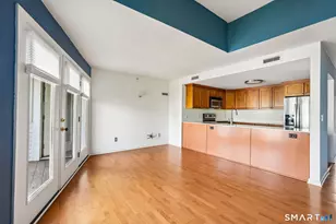 3250 Fairfield Ave, Bridgeport, CT 06605 - Photo 11