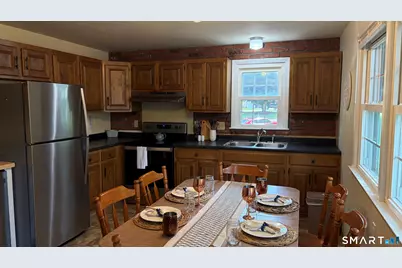 7 Massachusetts Road, Montville, CT 06370 - Photo 9