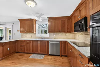 5 Parsons Drive, Simsbury, CT 06070 - Photo 11