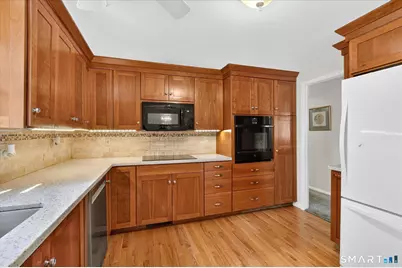 5 Parsons Drive, Simsbury, CT 06070 - Photo 13
