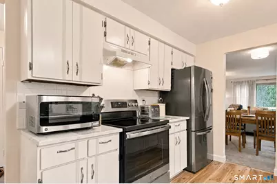 41 Happy Hollow Circle #D, Stratford, CT 06614 - Photo 5