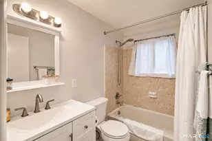 41 Happy Hollow Cir, Stratford, CT 06614 - Photo 13
