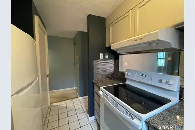 34 Essex Street #2F, Hartford, CT 06114 - Photo 7