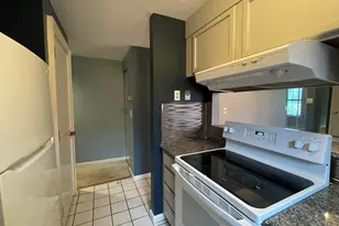 34 Essex St, Hartford, CT 06114 - Photo 7