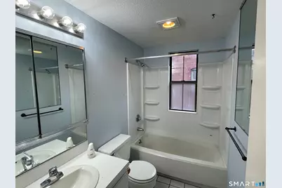 34 Essex Street #2F, Hartford, CT 06114 - Photo 9
