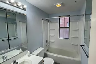 34 Essex St, Hartford, CT 06114 - Photo 9