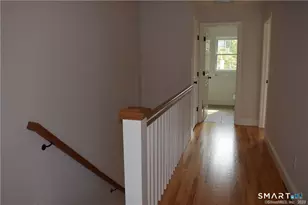 562 Light St, Stratford, CT 06614 - Photo 9