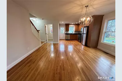 562 Light Street, Stratford, CT 06614 - Photo 5